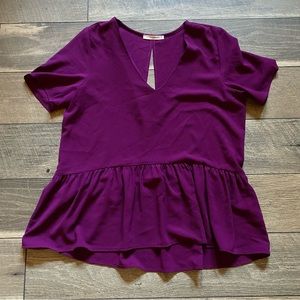 Carmela || Peplum Keyhole Short Sleeve Top Size Large
